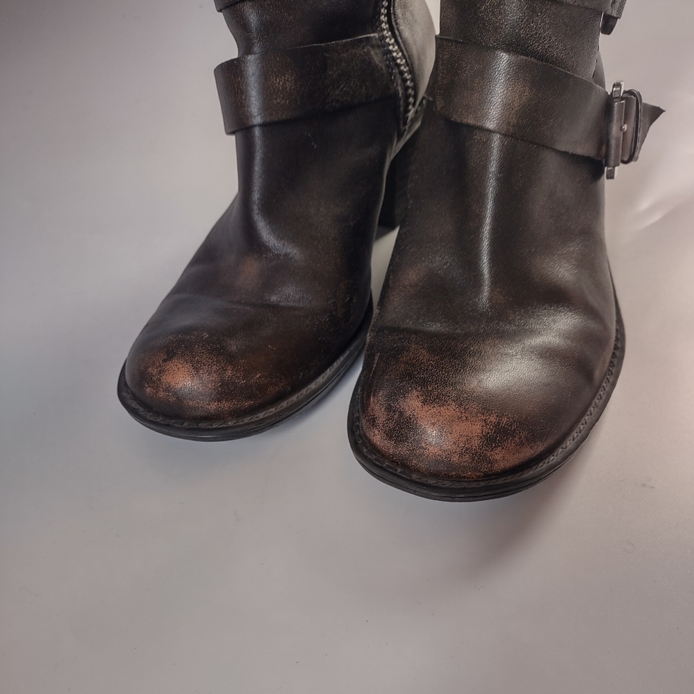 Sold on M Vintage 9 west tall dark brown boots 6.5 - Picture 3 of 9